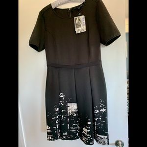 Ellie Tahari LBD with New York skyline. NWT